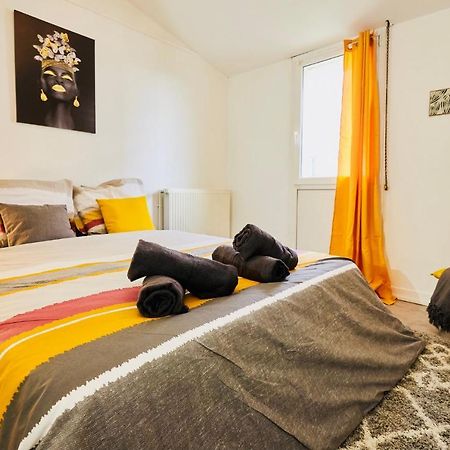 Mona Lisa : Superbe Loft Centre Ville - Parking Gratuit - Wifi Ultra Rapide-Appareil Massage-Netflix-Jeu Societe Troyes Eksteriør billede
